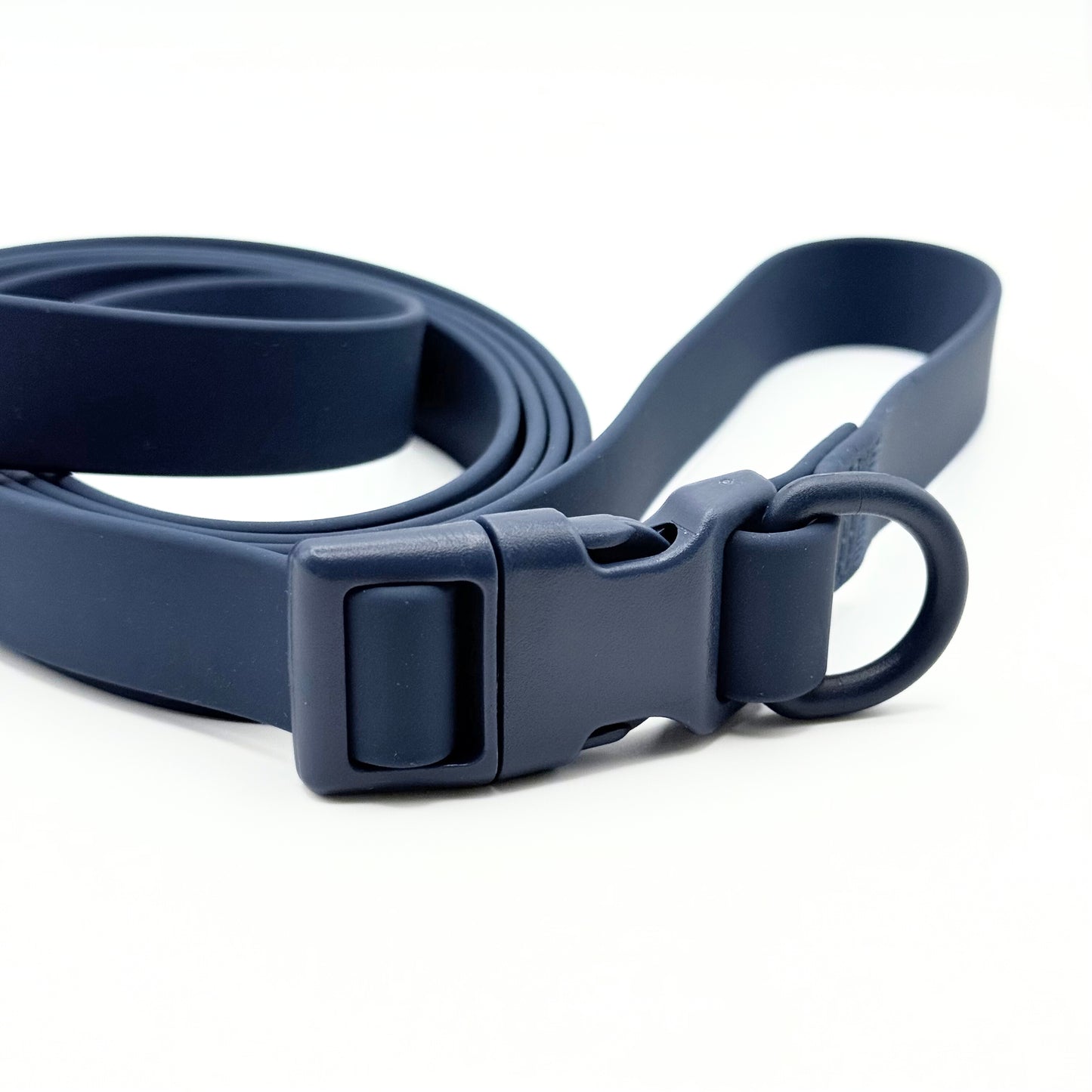 Ready-for-Anything Waterproof Leash (Navy)