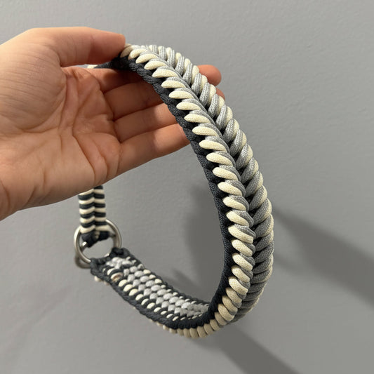 Handmade Paracord Collar (Grey)