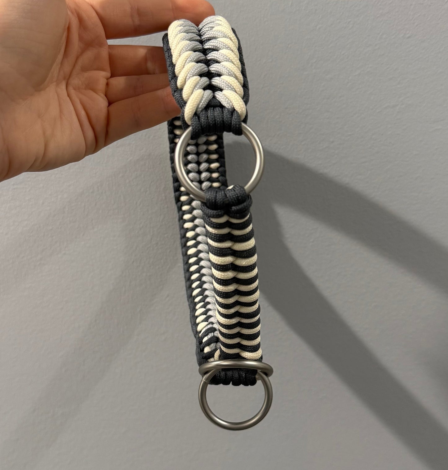 Handmade Paracord Collar (Grey)