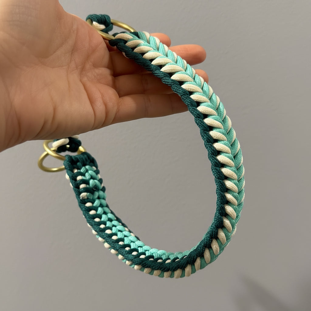 Handmade Paracord Collar (Turquoise)