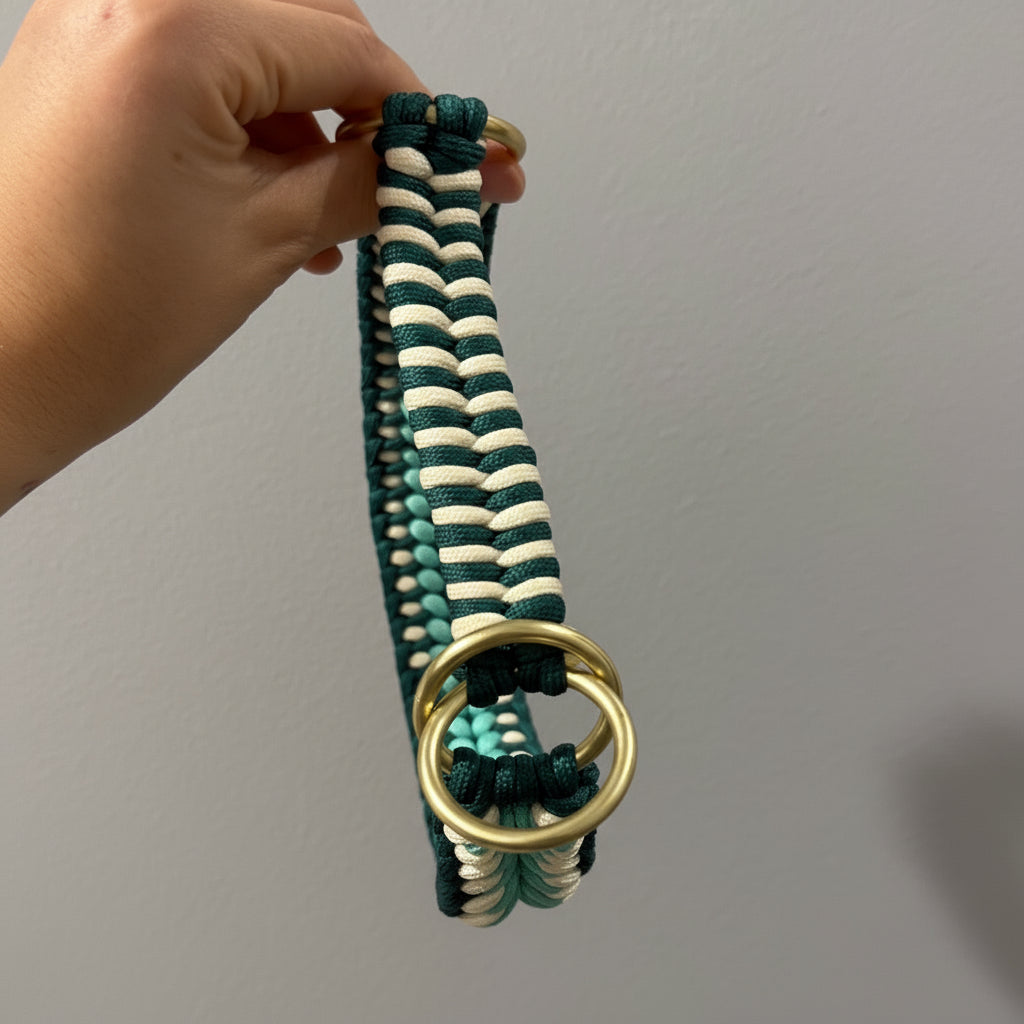 Handmade Paracord Collar (Turquoise)