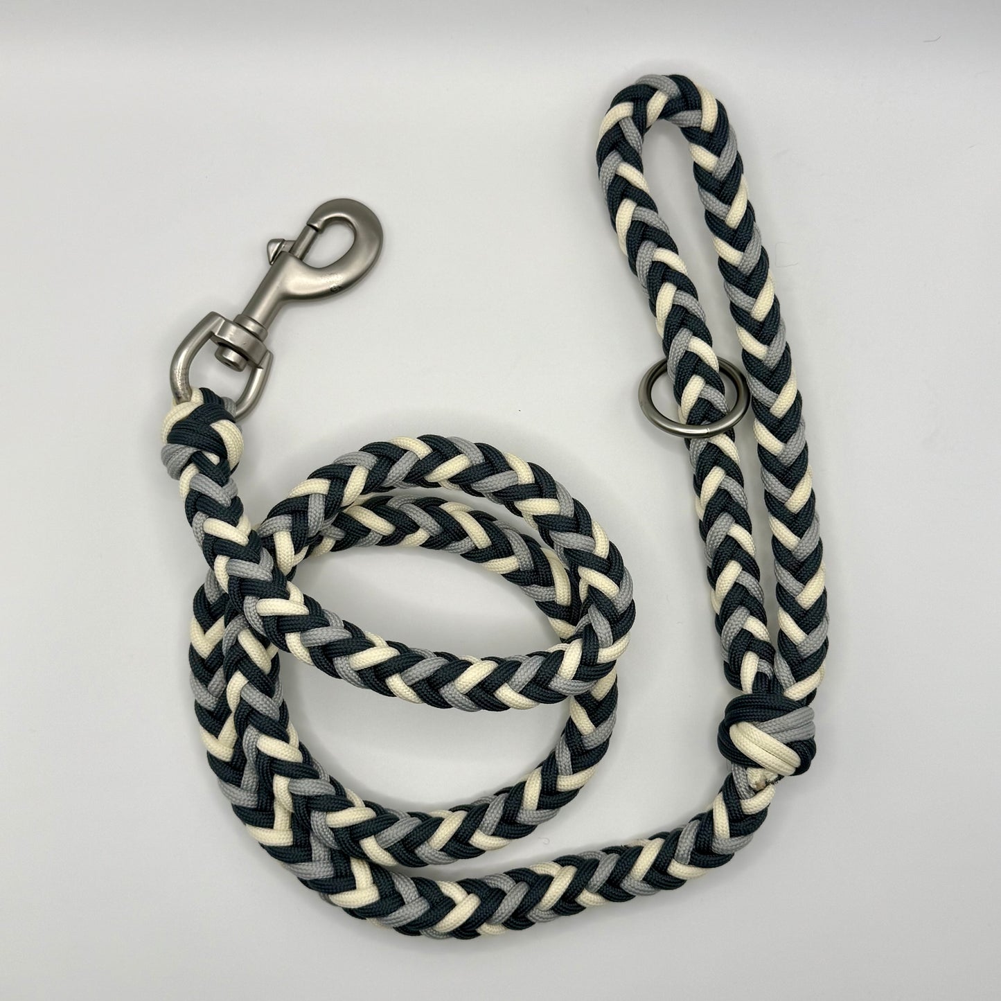 Handmade Paracord Leash (Grey)